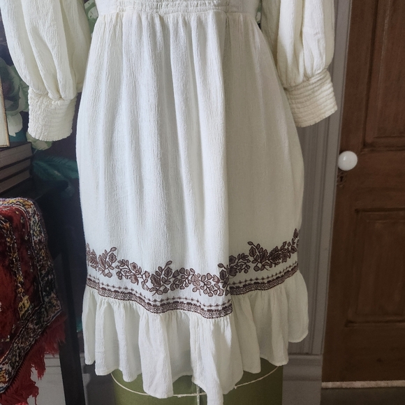 Shyanne Embroidered Boho Dress – Ivory – Women’s Medium - Picture 10 of 14
